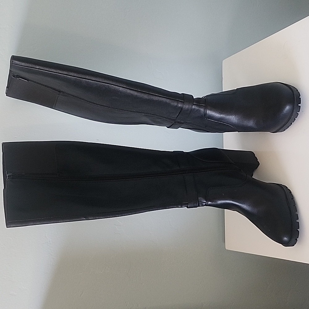 Kelly & Katie Black knee-high heel boots Size 7